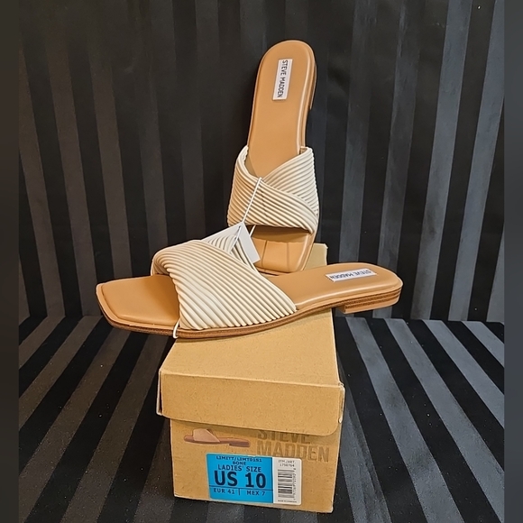 Women's US 10 Steve Madden Limitt Slip On Sandals Cream Bone Color Tan Footbed - Picture 1 of 10